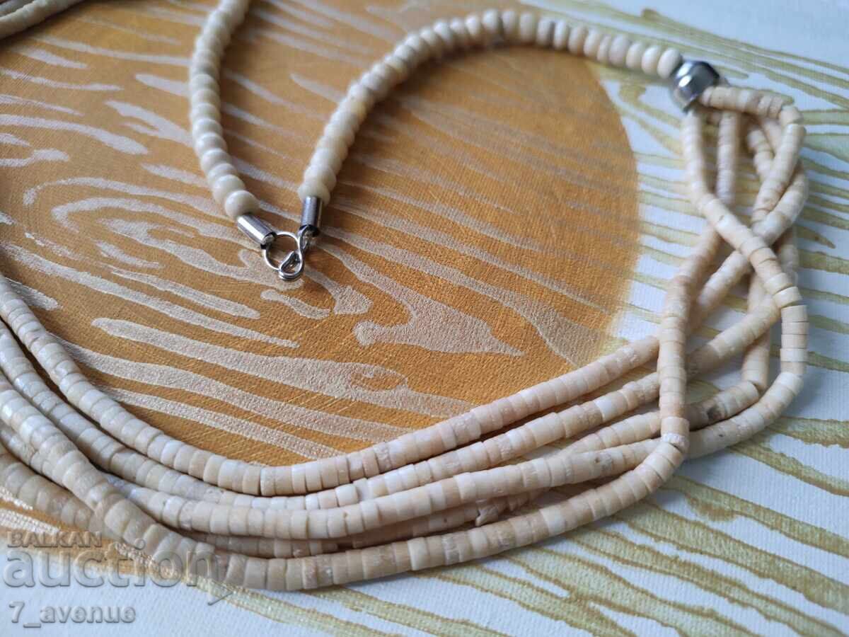 Delivery of Necklace, very beautiful, feminine, costs 70s, 8.04.2025