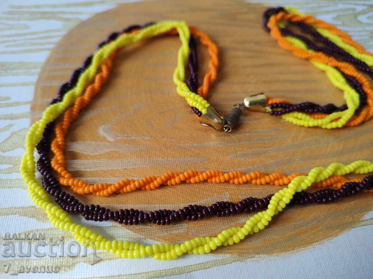 Auction  Necklace, very beautiful, feminine, 70s, 8.04.2025