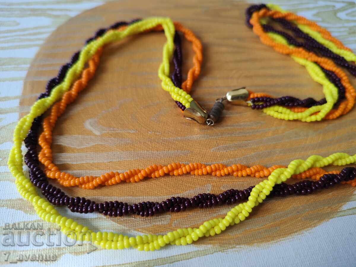 Delivery of Necklace, very beautiful, feminine, 70s, 8.04.2025