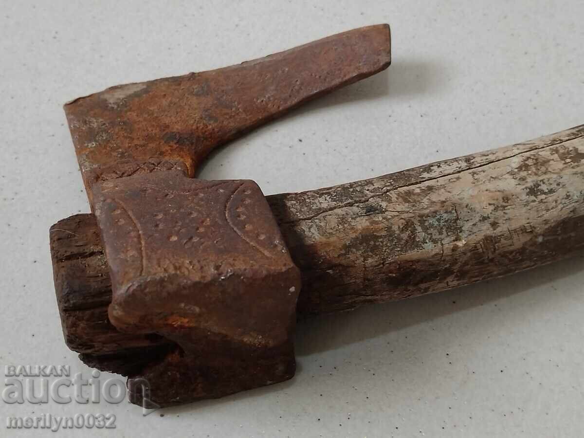 Topor vechi, curb, cu gravuri, unealtă din fier forjat - 6