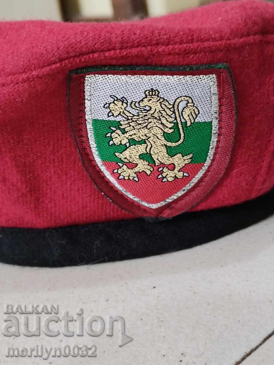 Армейска барета, униформа, барета с герб с цена 37.00 лв. | € 18.92 Армейска барета, униформа, барета с герб с цена 37.00 лв. | € 18.92