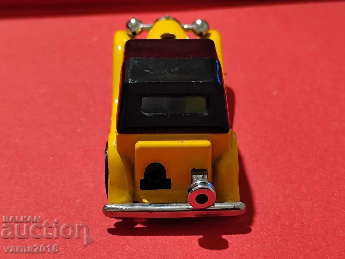 Винтидж Запалка TOYS MG PRESSED STEEL - 6 Винтидж Запалка TOYS MG PRESSED STEEL - 6