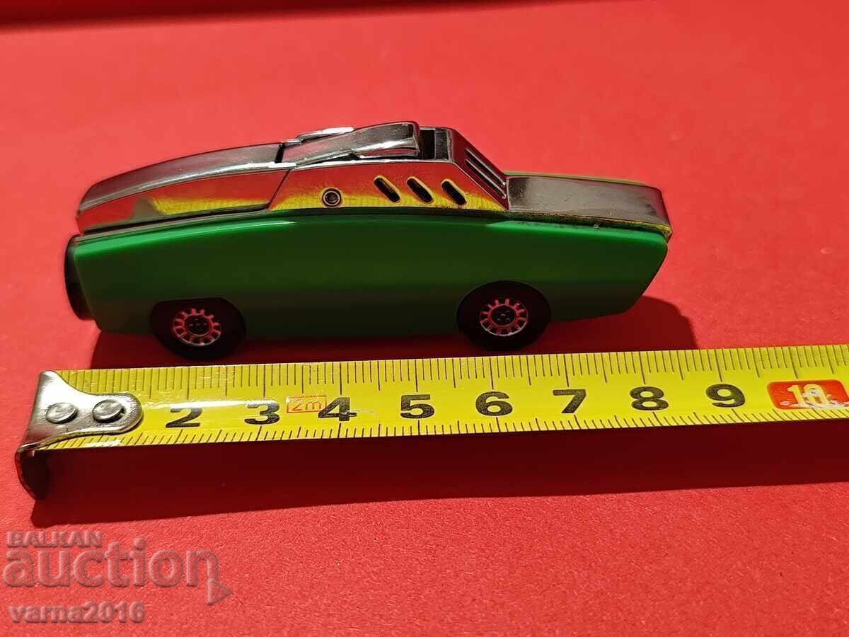 Brichetă Vintage de la Royal Cart METALICĂ cu preț 90.00 BGN | € 46.02