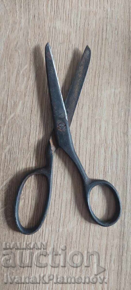 Licitație Foarfece retro pentru colecționari