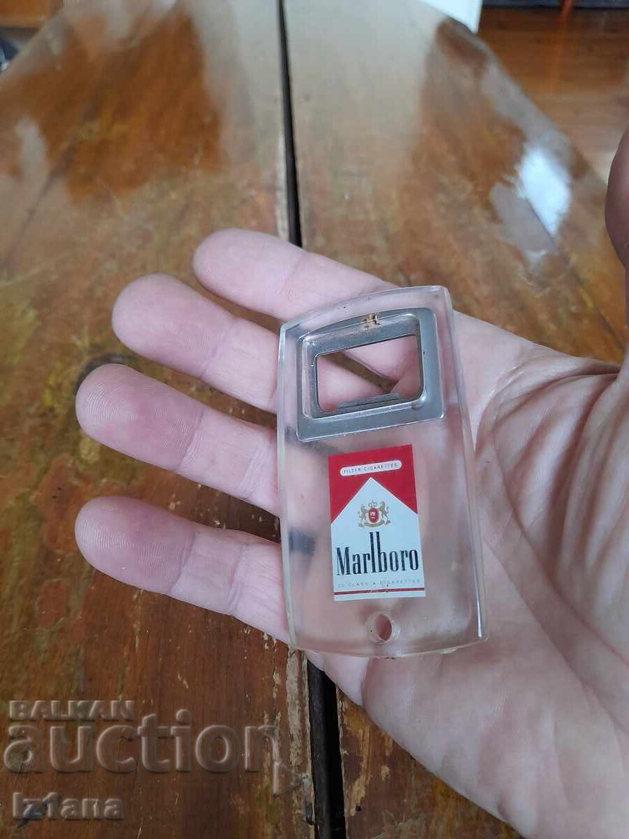 Auction  An old Marlboro opener