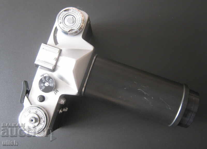 Παλιό σοβιετικό φωτογραφικό μηχάνημα Zenit E με προσαρτημένο μικροσκόπιο με τιμή 50.00 BGN | € 25.56