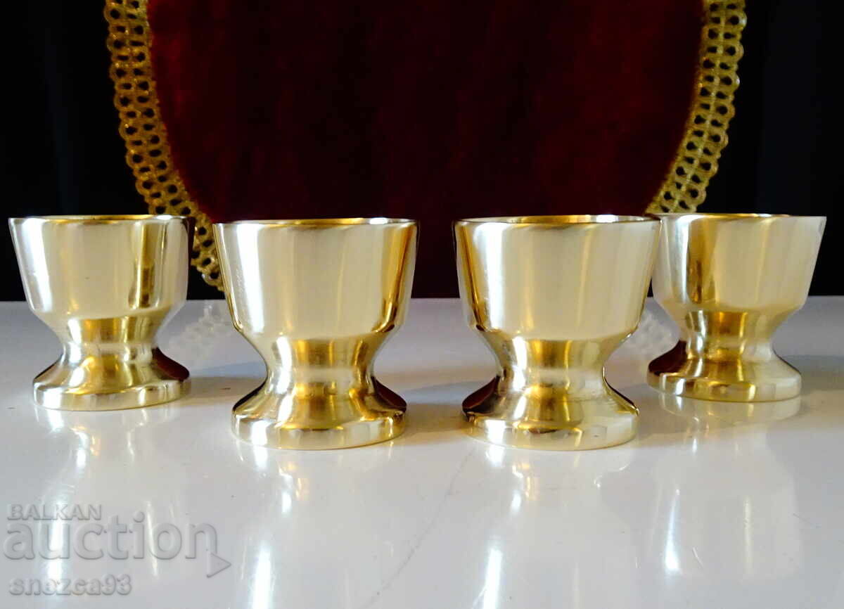 Аукцион Бронзови чаши за ракия,свръх масивни,звънки.