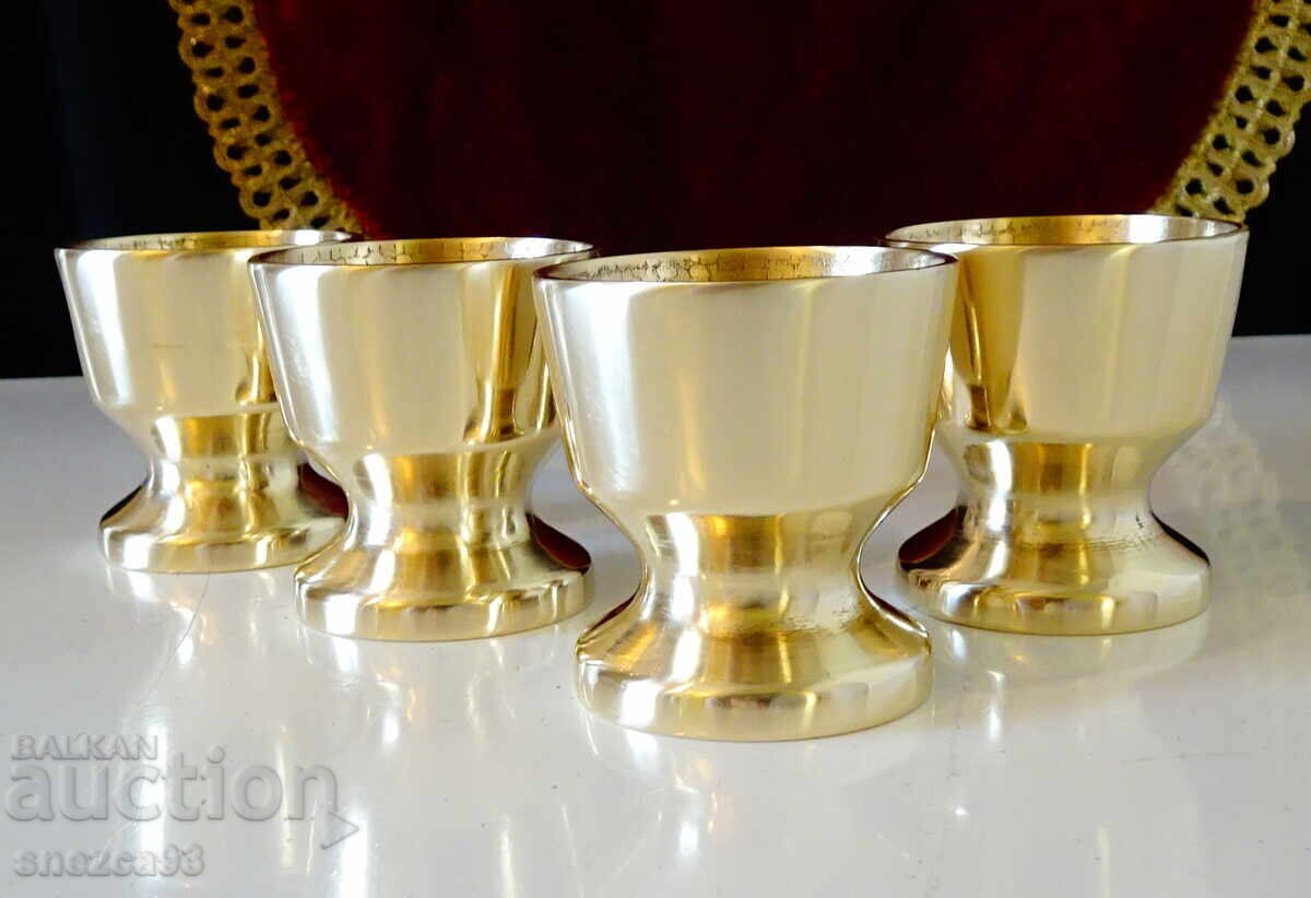 Бронзови чаши за ракия,свръх масивни,звънки.