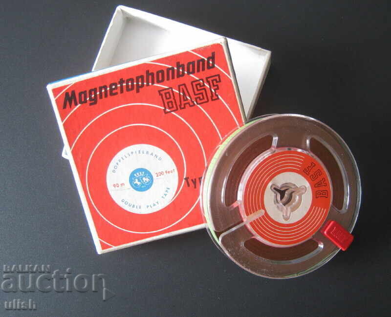 Bandă veche de magnetofon rolă BASF LGS226 cutie cu preț 10.00 BGN | € 5.11 Bandă veche de magnetofon rolă BASF LGS226 cutie cu preț 10.00 BGN | € 5.11