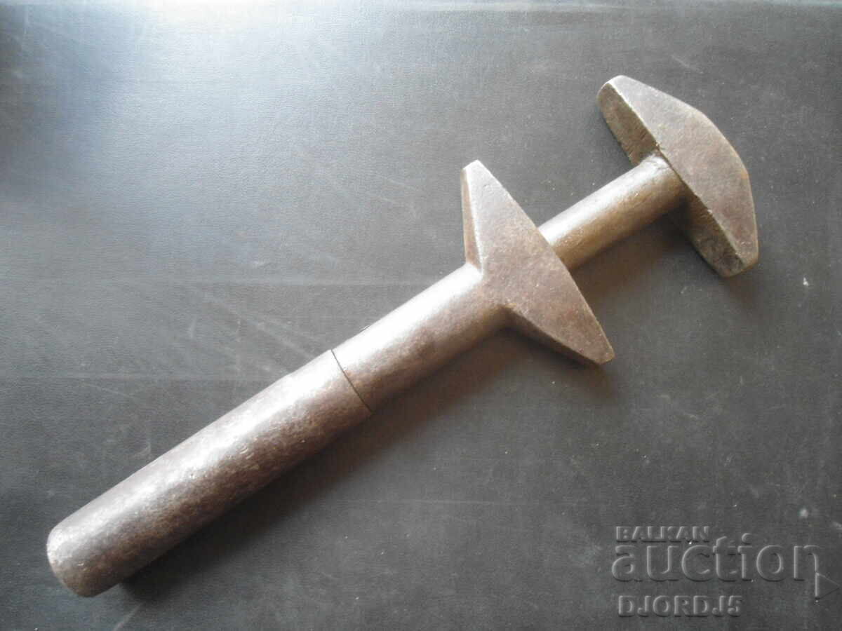 Доставка на Стар раздвижен ключ Доставка на Стар раздвижен ключ