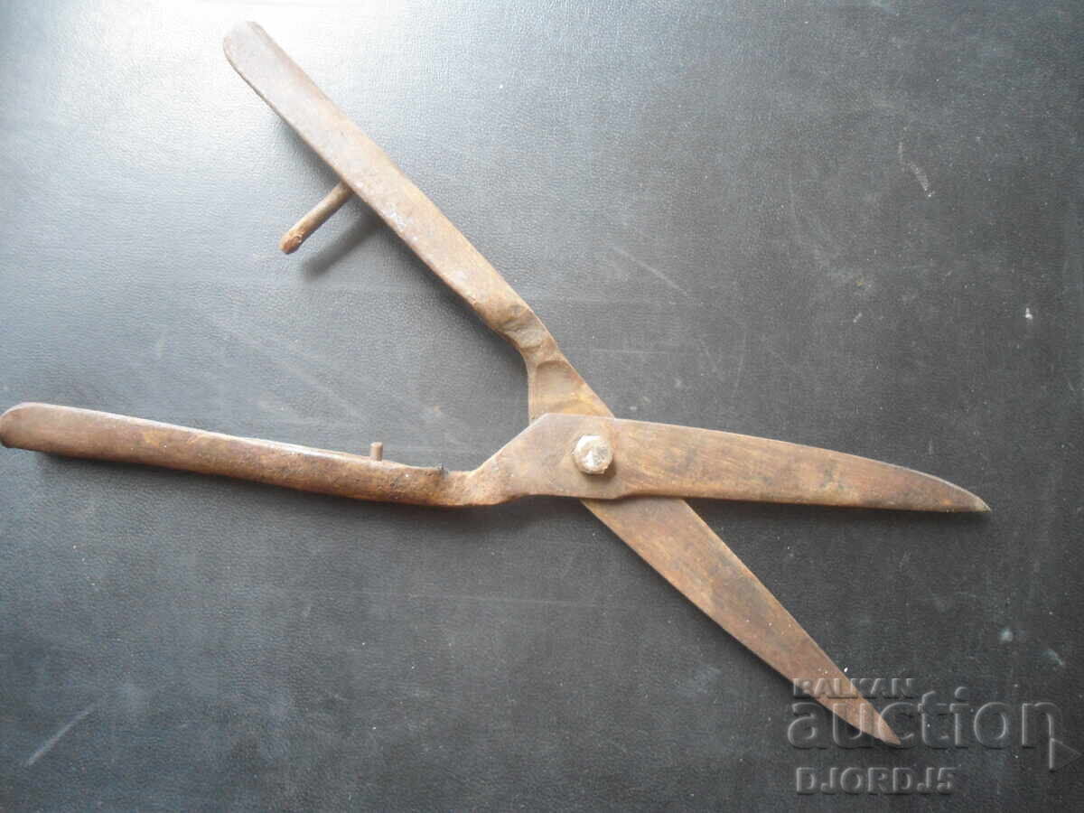 Δημοπρασία Παλιό σφυρήλατο ψαλίδι