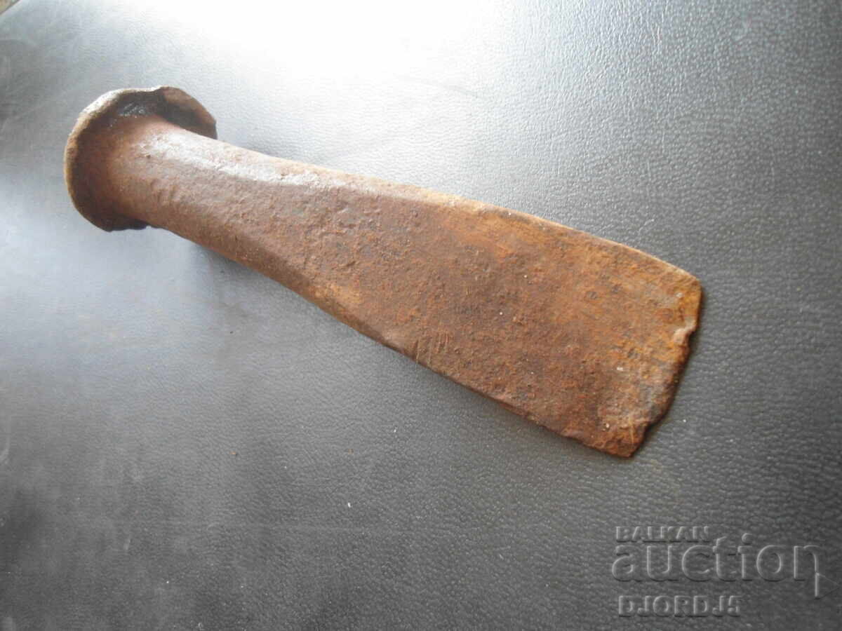 Стар клин, 0.470 кг. с цена 3.00 лв. | € 1.53 Стар клин, 0.470 кг. с цена 3.00 лв. | € 1.53