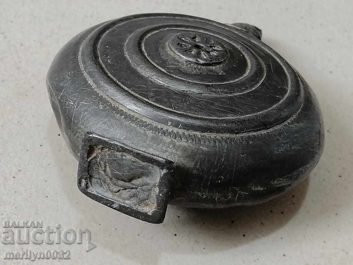 Vechi pahar de cositor, cană, recipient de băut din secolul al XIX-lea cu preț 139.00 BGN | € 71.07