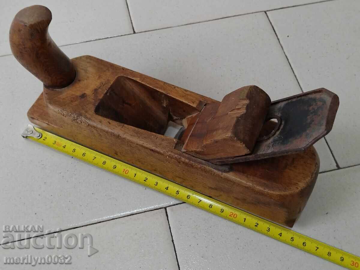 Delivery of Antique woodworking planer Delivery of Antique woodworking planer
