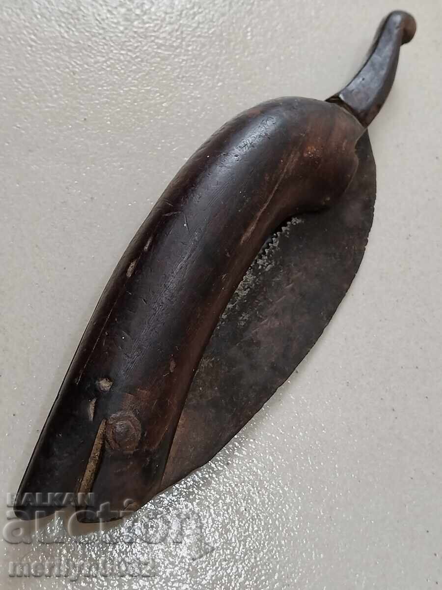 Стар нож,лозарска ножка трионче с цена 43.00 лв. | € 21.99