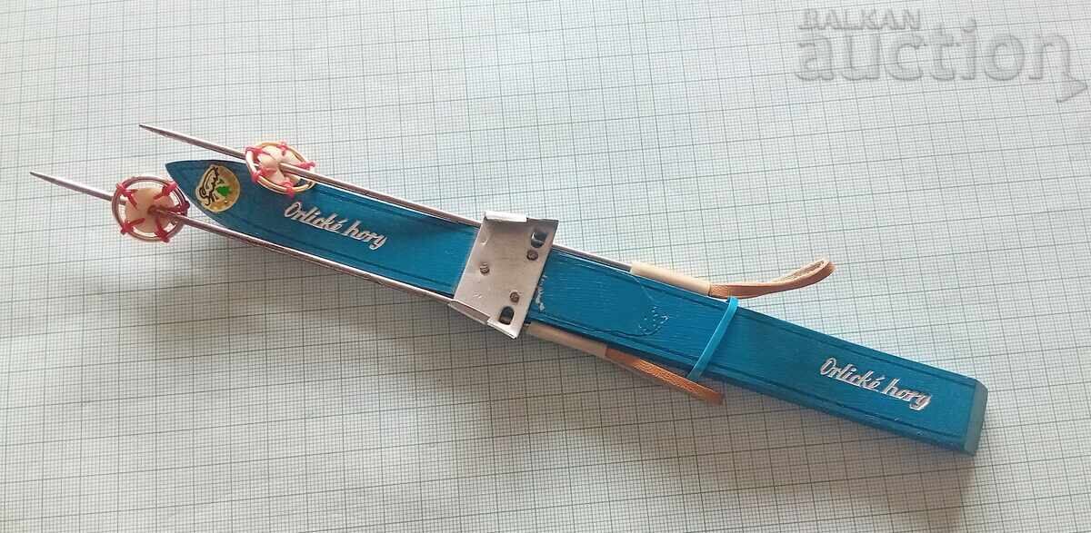 Παράδοση ΣΚΙ ΤΣΕΧΟΣΛΟΒΑΚΙΑ ΣΤΑΡ ΣΟΥΒΕΝΙΡ