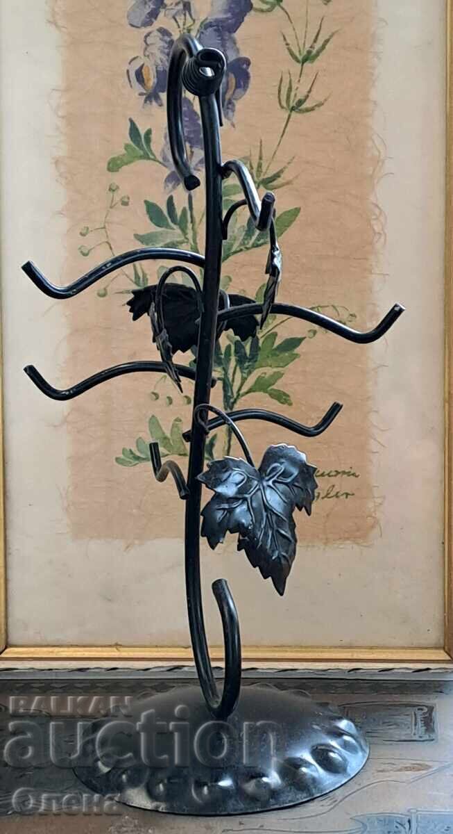 Ρετρό σταντ από σφυρήλατο σίδερο με τιμή 27.00 BGN | € 13.80 Ρετρό σταντ από σφυρήλατο σίδερο με τιμή 27.00 BGN | € 13.80