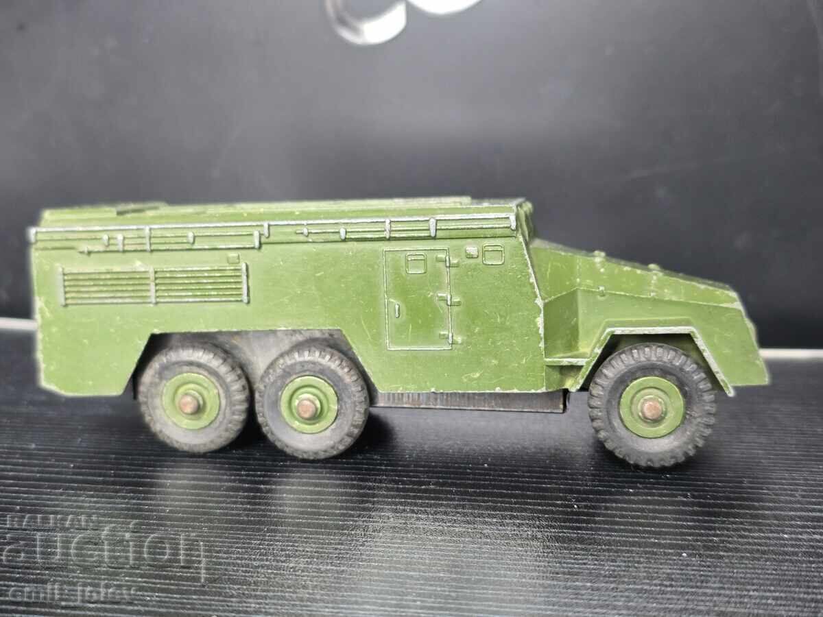 Jucării Dinky reducere - Vehicul de comandă blindat cu preț 25.00 BGN | € 12.78 Jucării Dinky reducere - Vehicul de comandă blindat cu preț 25.00 BGN | € 12.78