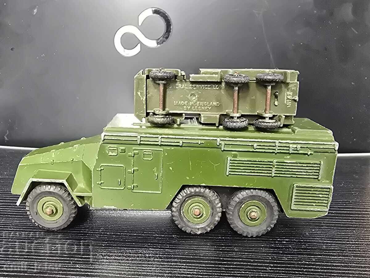 Jucării Dinky reducere - Vehicul de comandă blindat - 7 Jucării Dinky reducere - Vehicul de comandă blindat - 7
