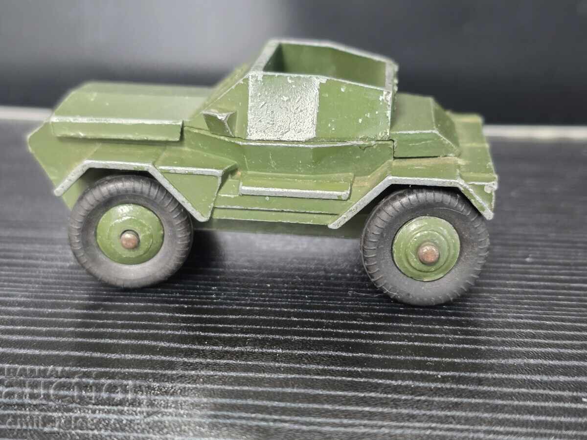 Jucării Dinky Military - Nr. 673 SCOUT CAR CU ȘOFER cu preț 25.00 BGN | € 12.78 Jucării Dinky Military - Nr. 673 SCOUT CAR CU ȘOFER cu preț 25.00 BGN | € 12.78