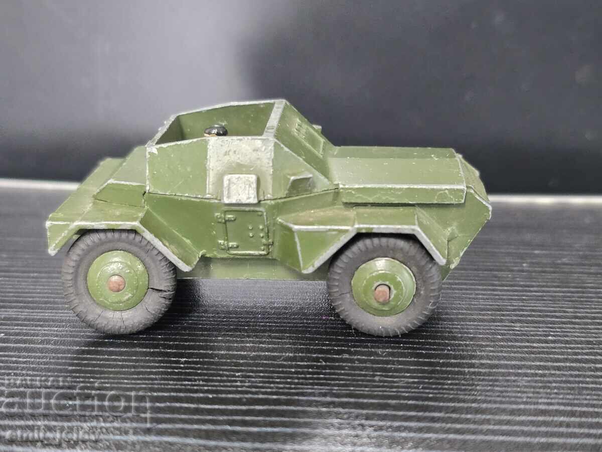 Jucării Dinky Military - Nr. 673 SCOUT CAR CU ȘOFER Jucării Dinky Military - Nr. 673 SCOUT CAR CU ȘOFER