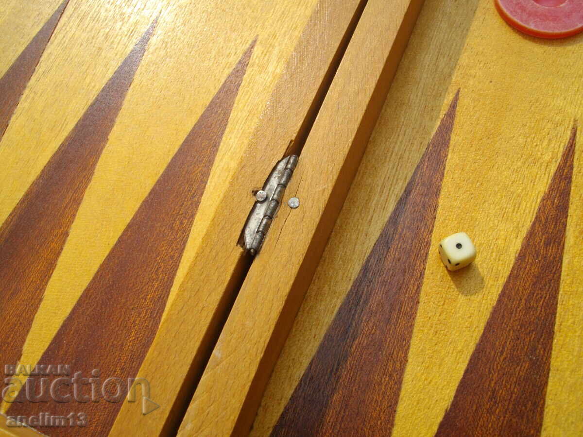 Licitație TABLĂ SOCIALĂ PENTRU JOC Licitație TABLĂ SOCIALĂ PENTRU JOC