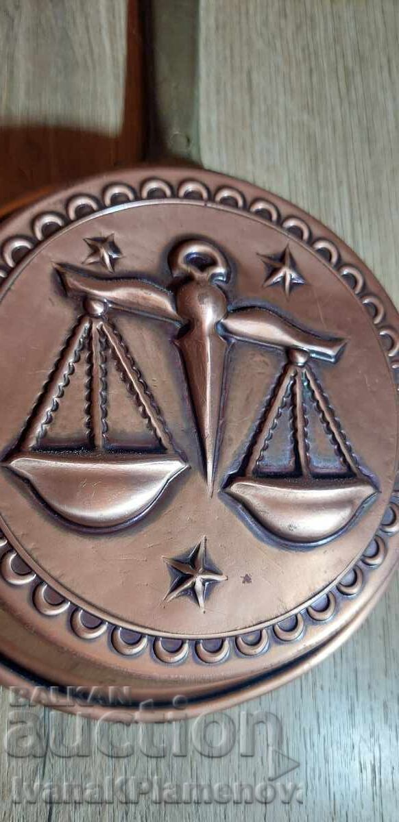 Licitație Panou de cupru pentru cunoscători