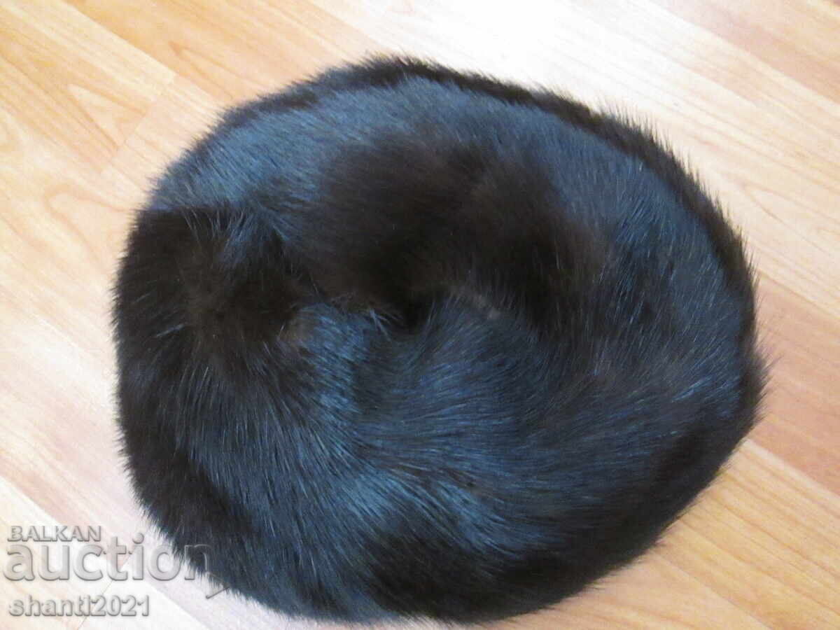 Νέο γυναικείο καπέλο - φυσικό δέρμα - βιζόν με τιμή 95.00 BGN | € 48.57 Νέο γυναικείο καπέλο - φυσικό δέρμα - βιζόν με τιμή 95.00 BGN | € 48.57