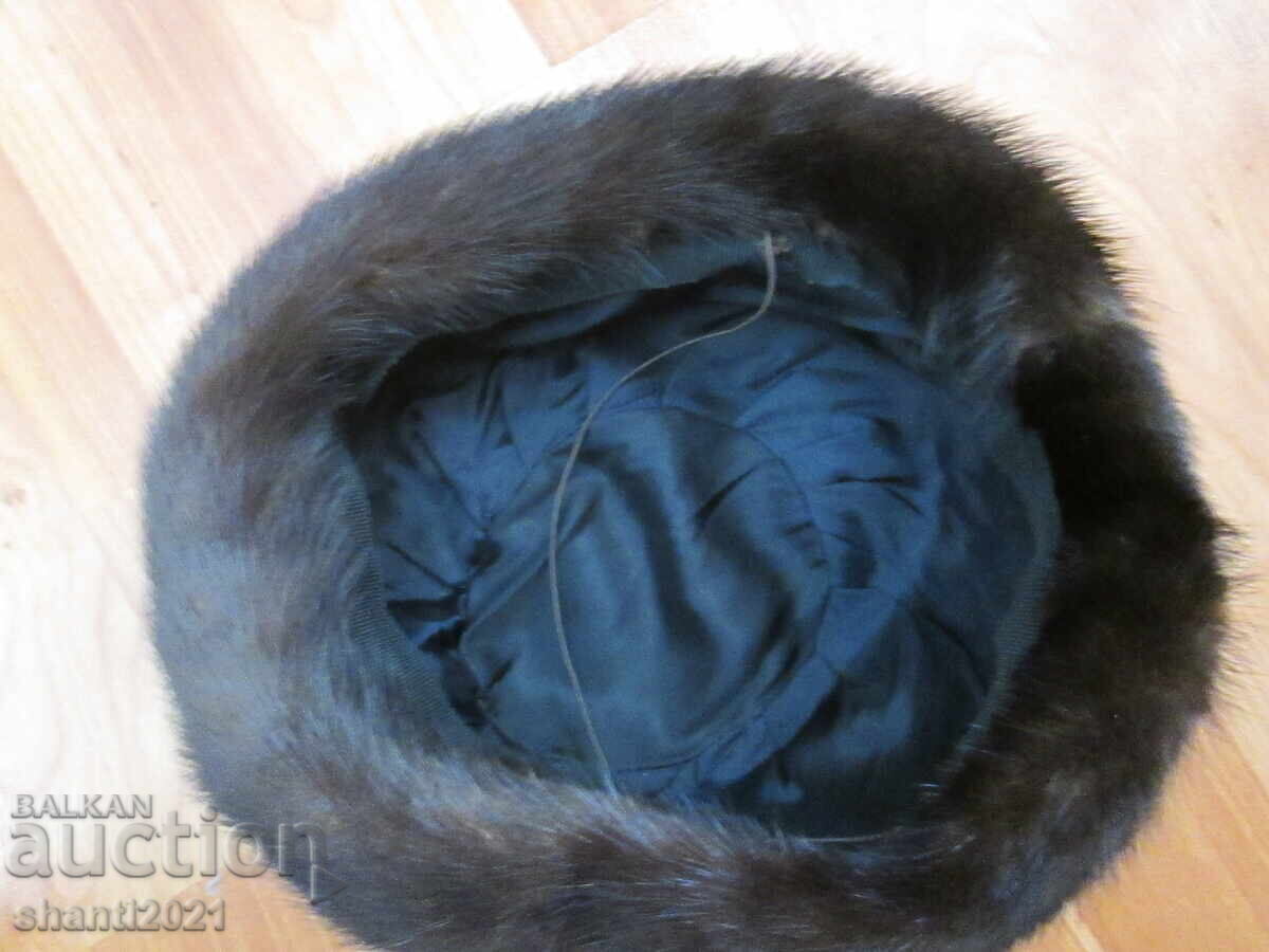 Παράδοση Νέο γυναικείο καπέλο - φυσικό δέρμα - βιζόν Παράδοση Νέο γυναικείο καπέλο - φυσικό δέρμα - βιζόν