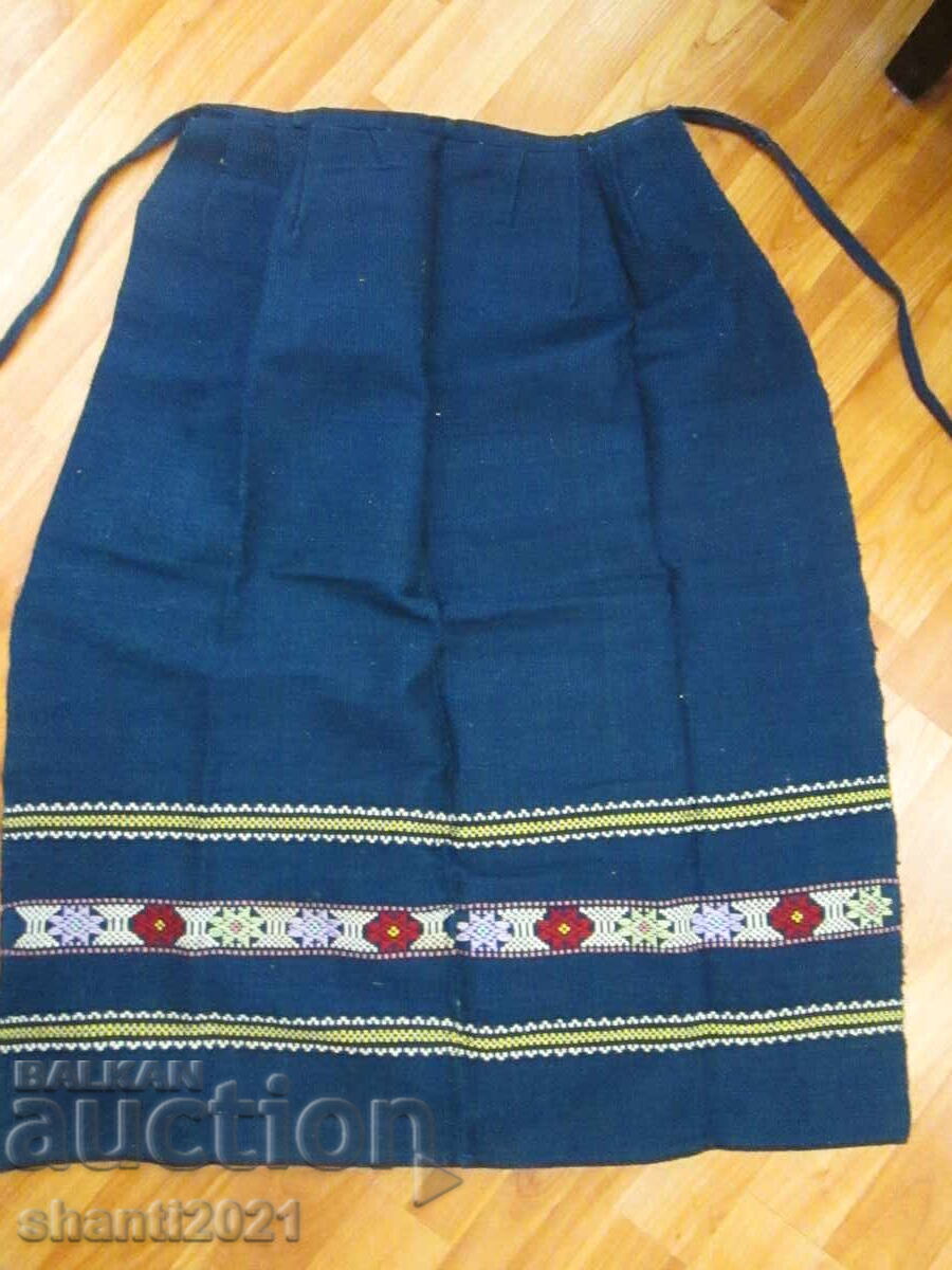 Autentică preșură țesută și brodată manual pentru costum popular