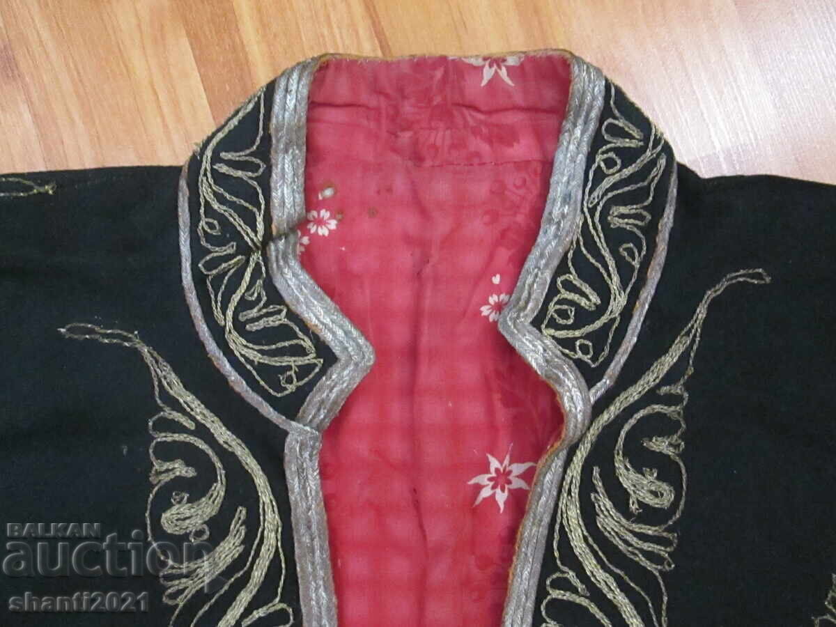 Vesta de costum din secolul al XIX-lea, cu fir auriu și argintiu cu preț 1800.00 BGN | € 920.33
