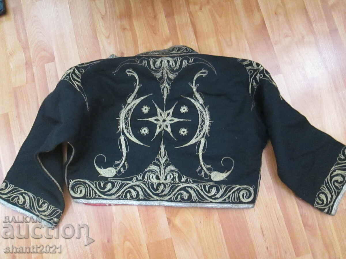 Livrarea Vesta de costum din secolul al XIX-lea, cu fir auriu și argintiu