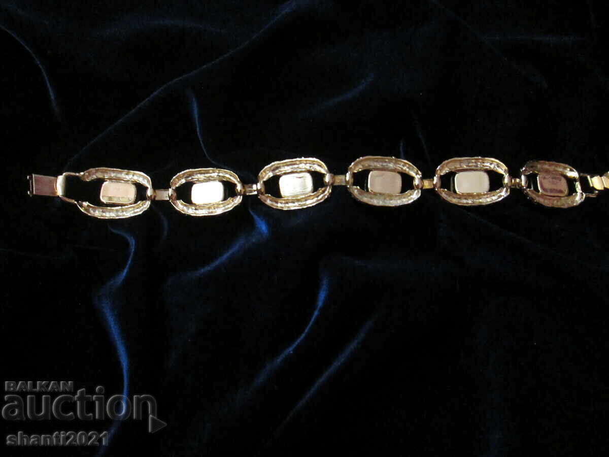 Δημοπρασία Νέο μενταγιόν με μωβ πέτρες, επιχρύσωση 24Κ