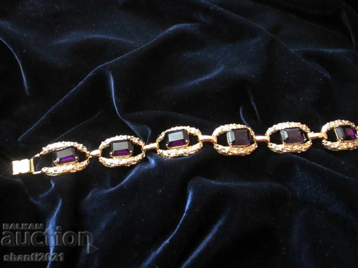 Νέο μενταγιόν με μωβ πέτρες, επιχρύσωση 24Κ