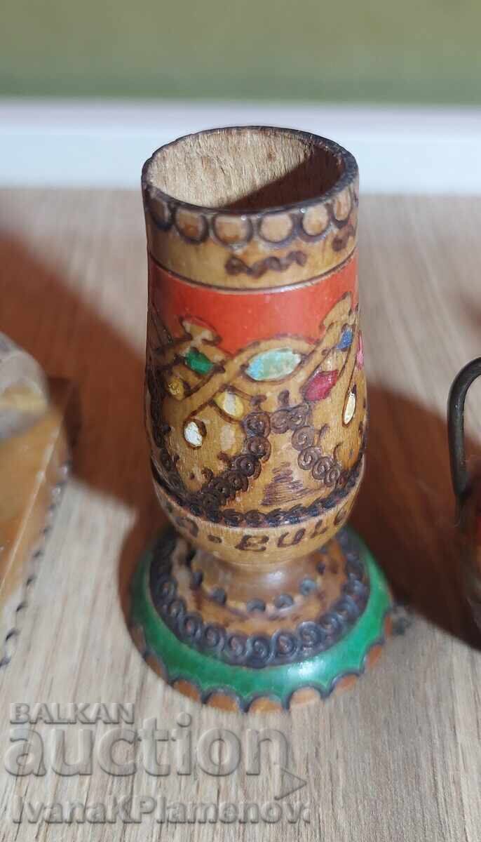 Livrarea Suveniruri din lemn