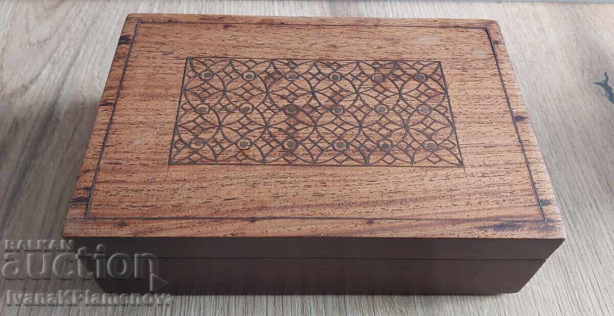 Solid wooden box for connoisseurs, excellent