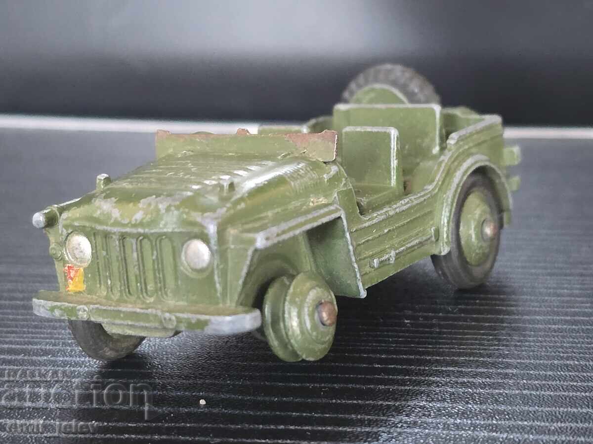Аукцион Dinky toys Military No-674 - Austin Champ Army Jeep Аукцион Dinky toys Military No-674 - Austin Champ Army Jeep