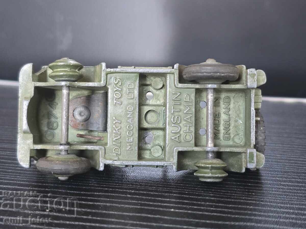 Dinky toys Military No-674 - Austin Champ Army Jeep - 6 Dinky toys Military No-674 - Austin Champ Army Jeep - 6
