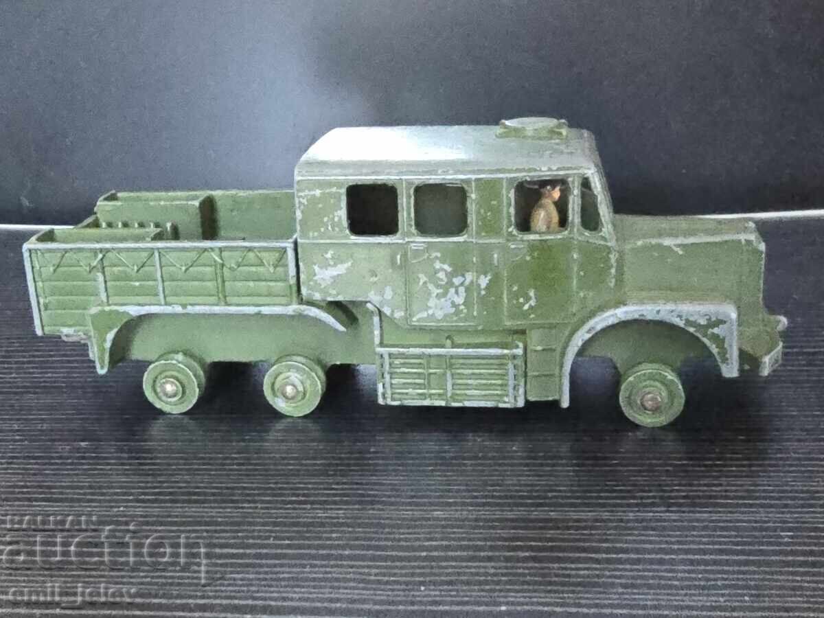 Dinky Toys Military No. 689 Medium Artillery Tractor with price 35.00 BGN | € 17.90