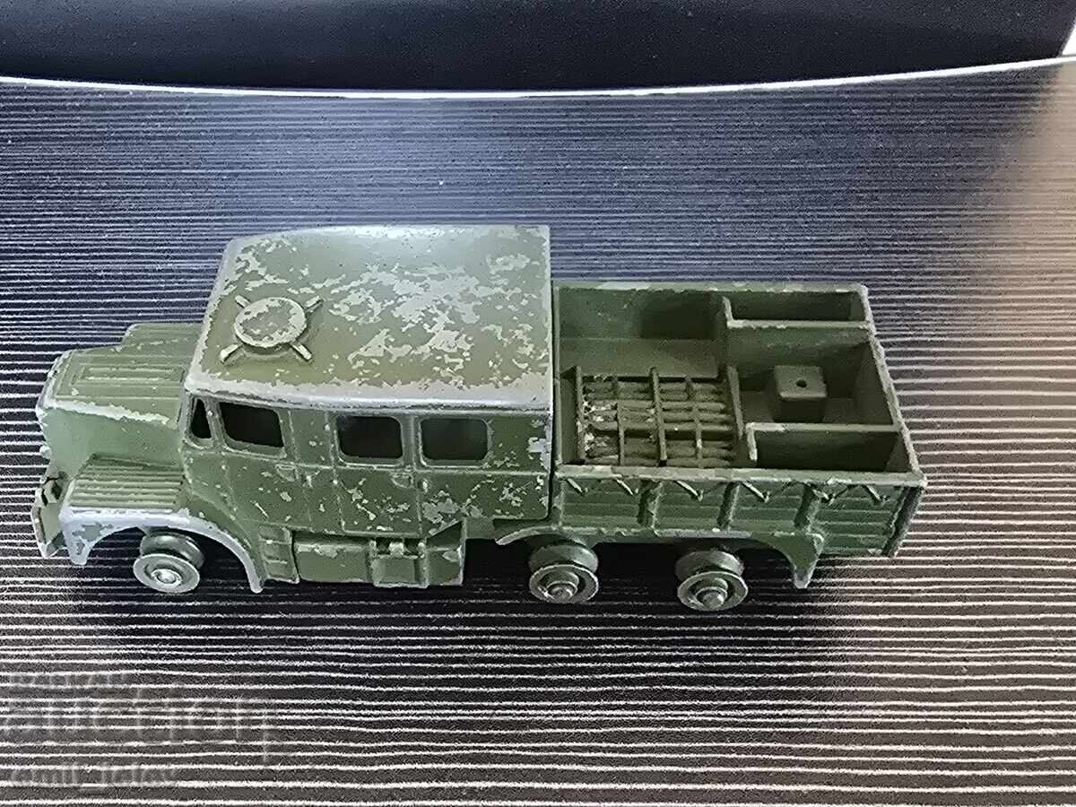 Dinky Toys Military No. 689 Medium Artillery Tractor - 5