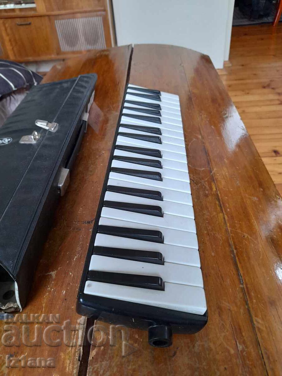 Hohner melodica piano 36 with price 240.00 BGN | € 122.71