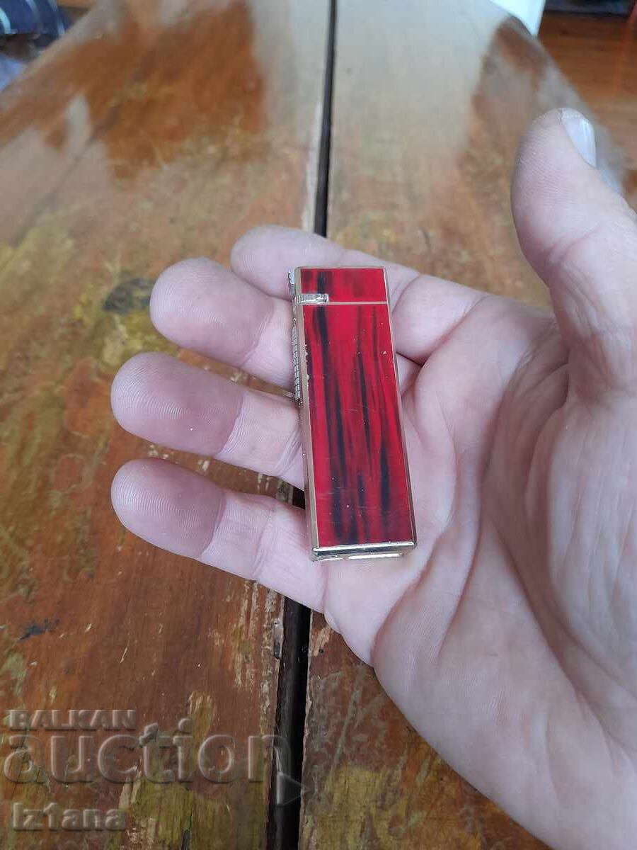 Παράδοση Παλιό αναπτήρας με ρολόι Piratron Παράδοση Παλιό αναπτήρας με ρολόι Piratron