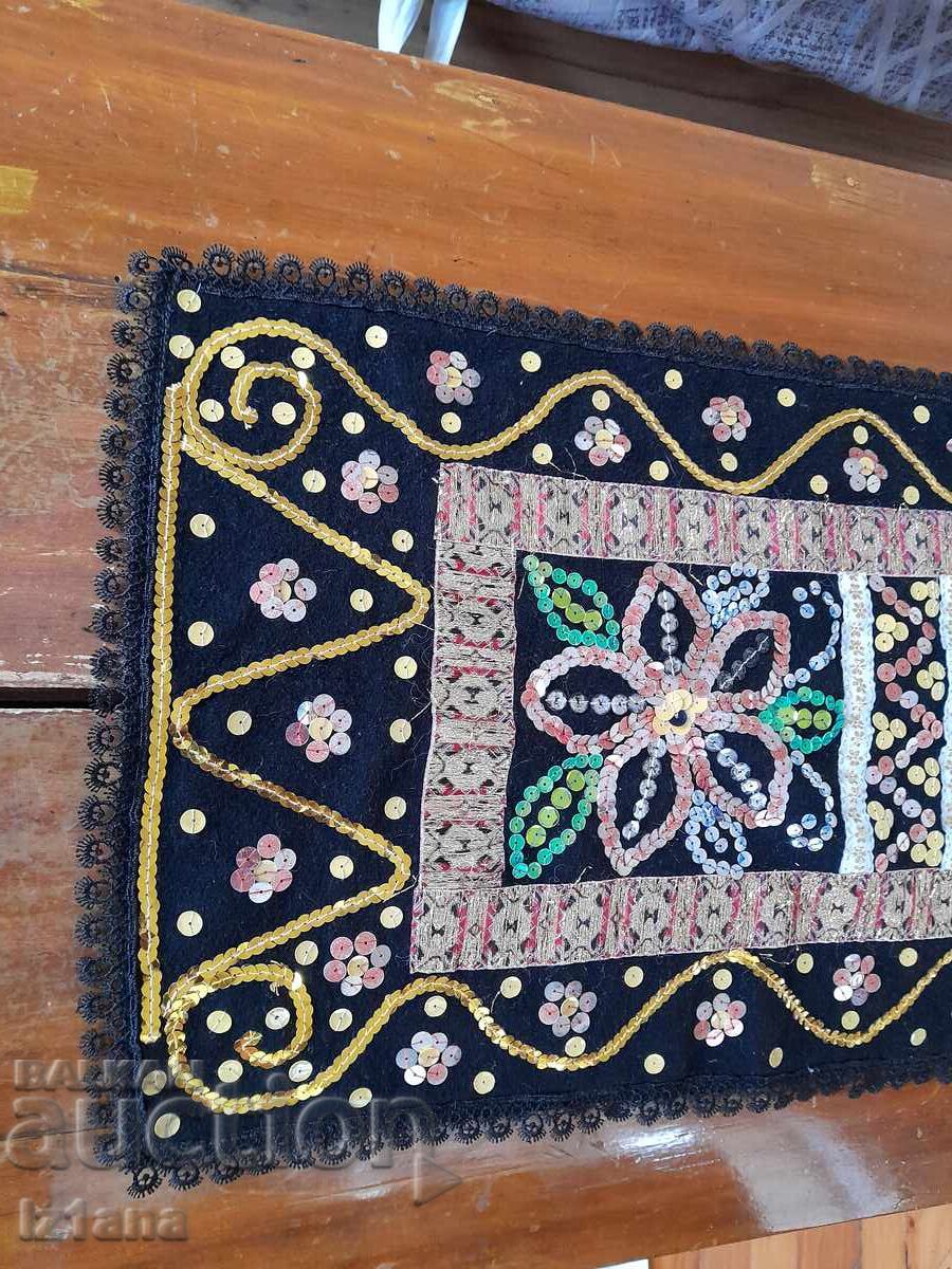 Licitație șorț antic Licitație șorț antic