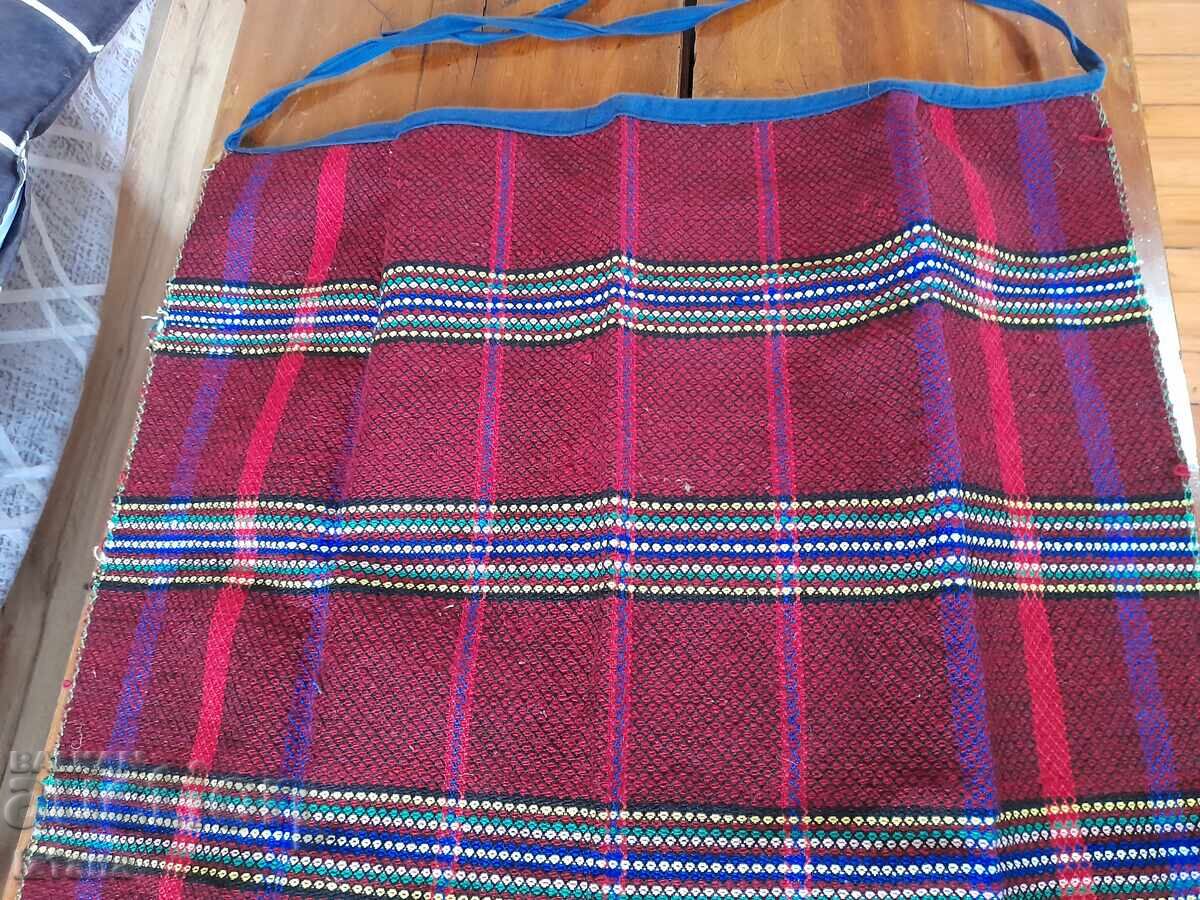 Ποδιά αντίκα με τιμή 42.00 BGN | € 21.47 Ποδιά αντίκα με τιμή 42.00 BGN | € 21.47