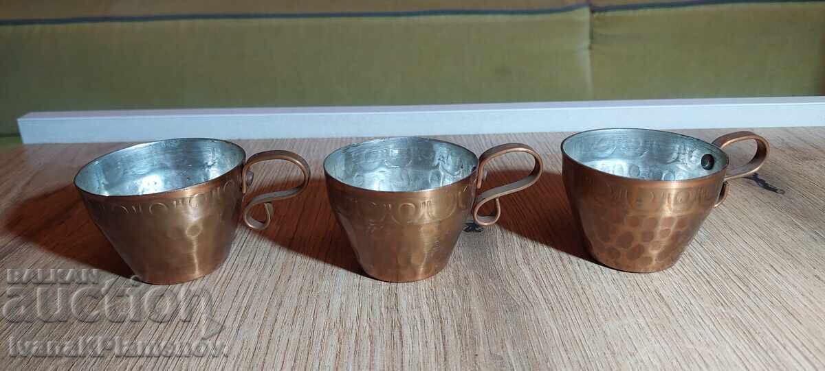 Чаши мед за ценители три броя с цена 26.00 лв. | € 13.29 Чаши мед за ценители три броя с цена 26.00 лв. | € 13.29