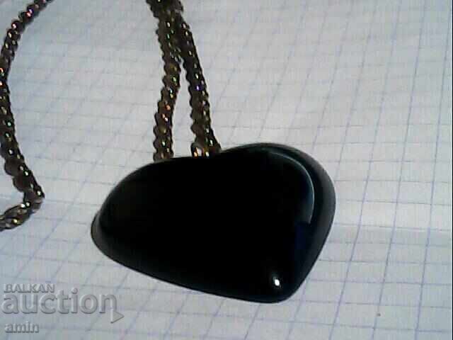 Frumos colier cu piatră mare naturală cu preț 15.00 BGN | € 7.67