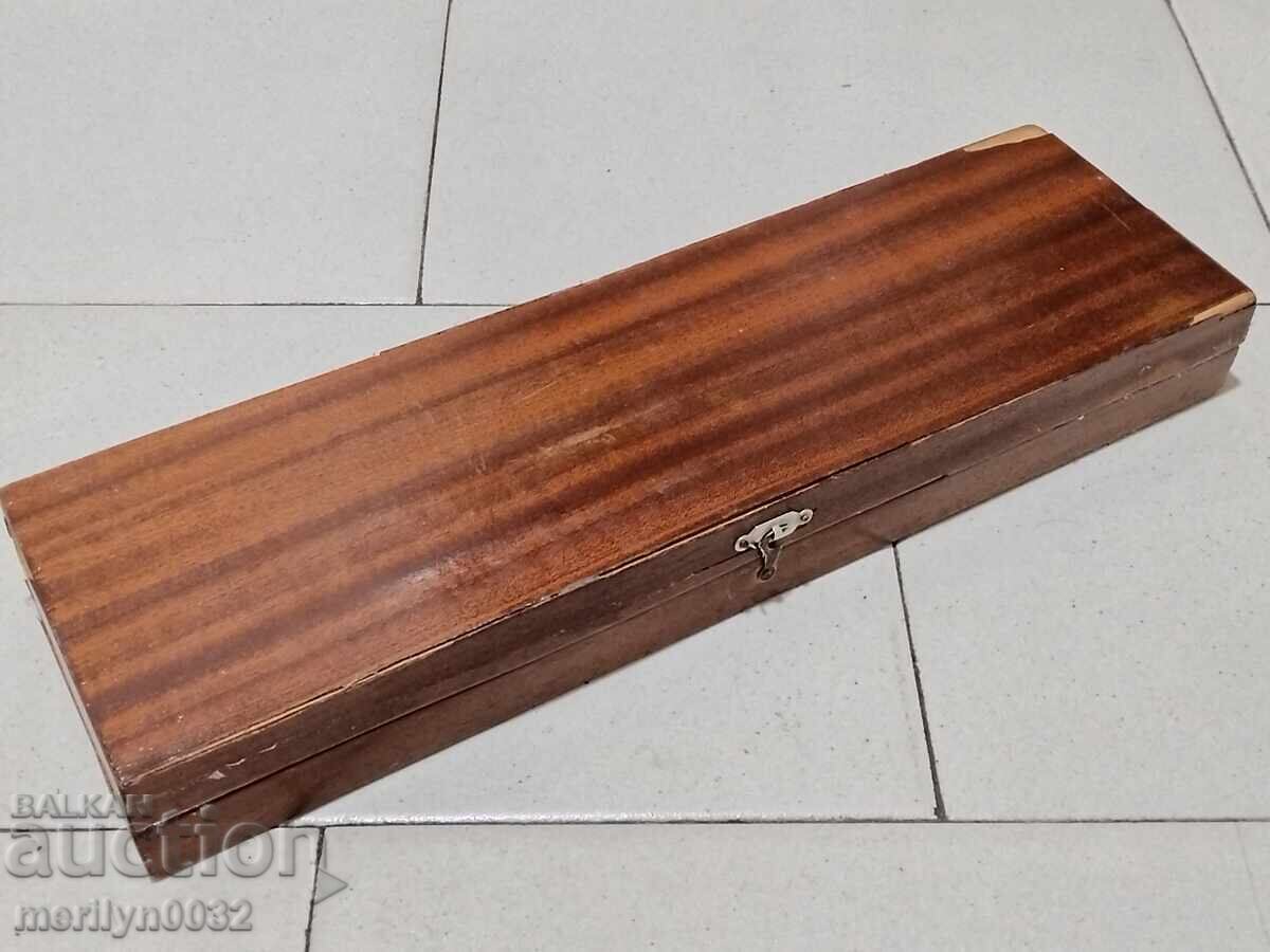 Licitație Camă la Levski, suvenir premiu în VNUV "V. Levski" cuțit baionetă