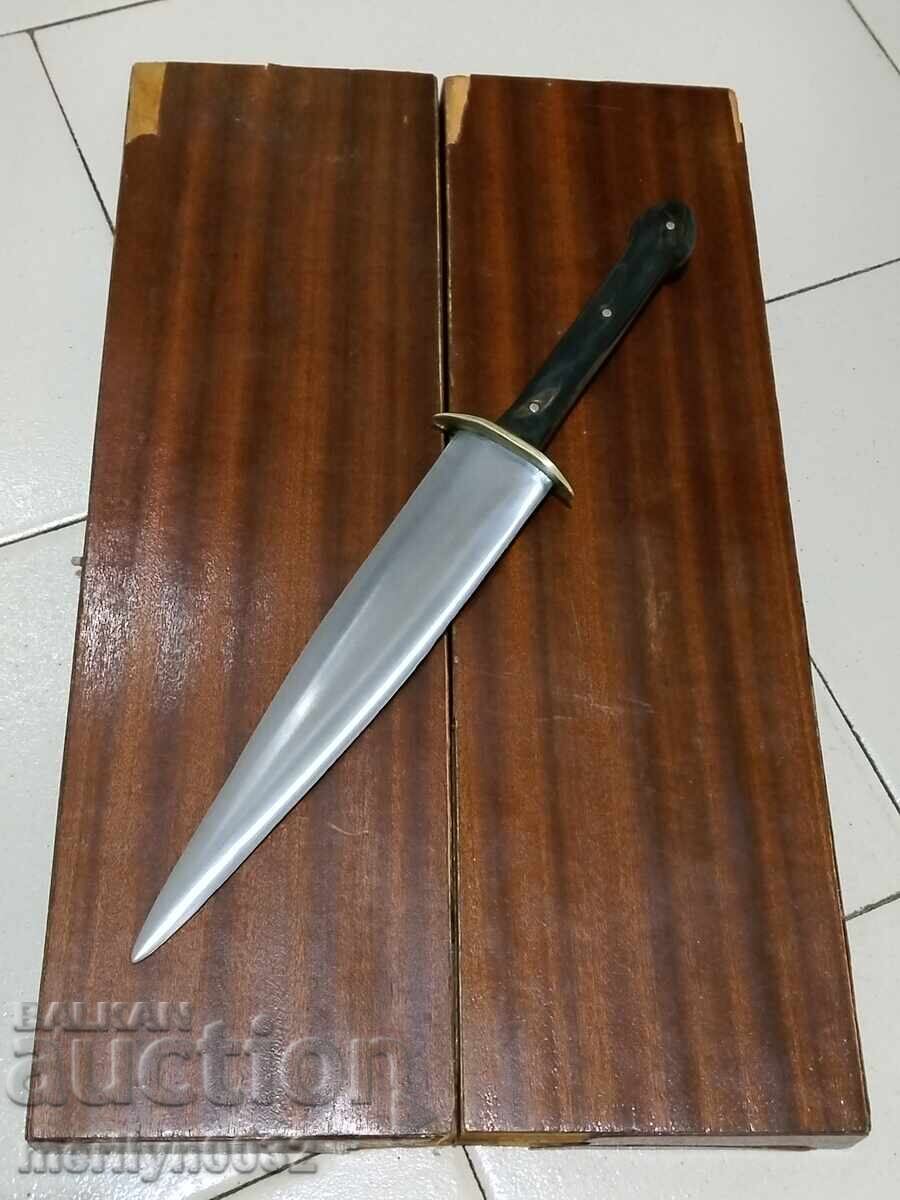 Camă la Levski, suvenir premiu în VNUV "V. Levski" cuțit baionetă - 6