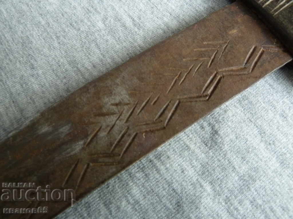 Παράδοση παλιό μαχαίρι στιλέτο σπαθί Παράδοση παλιό μαχαίρι στιλέτο σπαθί