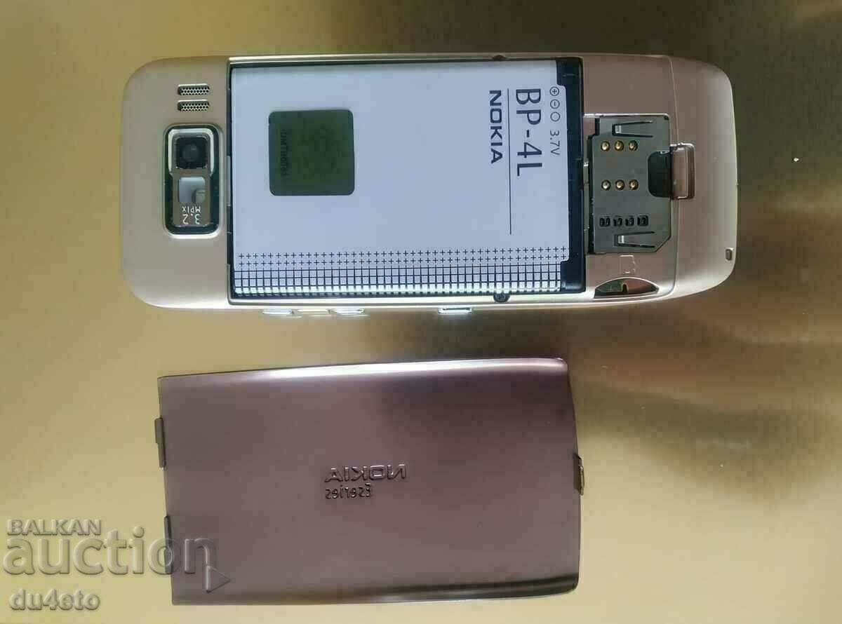 Аукцион Мобилен телефон Nokia Нокиа E 52 Gold чисто нов 3.2MP640x480